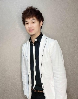 Tashiro Director Stylist HairTalk